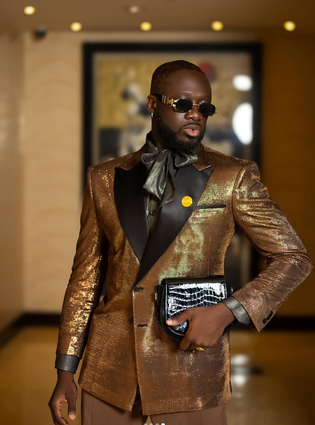 Lavish Gold Dusted Men’s Suit