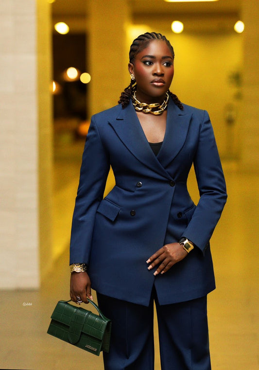 Slim Fit Women's Suit – Tailored Formalwear